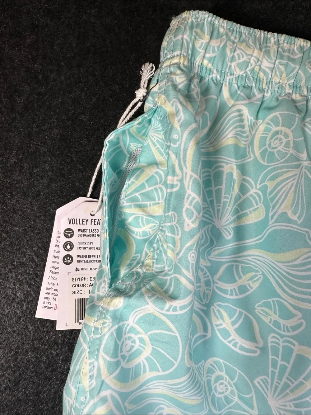 The Endless Summer Men's Large Aqua Volley Swim Shorts Seashell Print 17